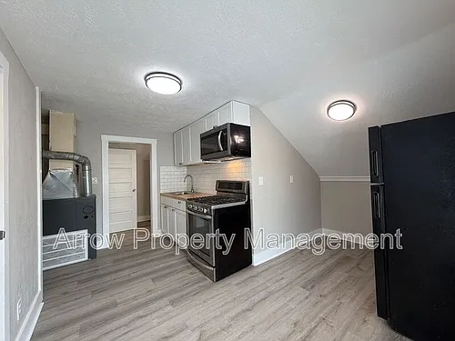 2442 Vine St #3 Photo 1