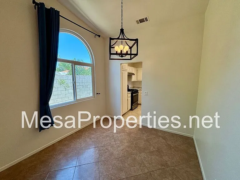 1412 Pace Ct — Photo 5