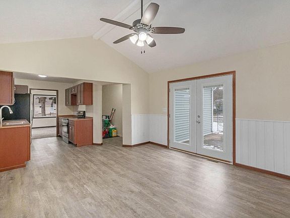 5th image of 290 Sigel Ave