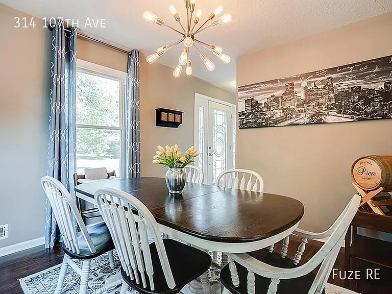 314 107th Ave NE — Photo 16