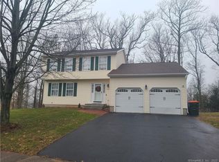 487 Briarwood Ln, Middletown, CT 06457