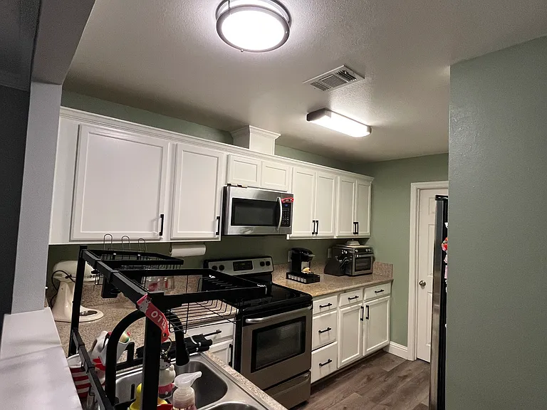 2401 Eilers Ln #1106 — Photo 6