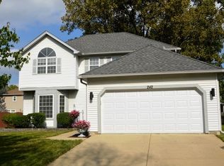 242 Laurie Cir, Bolingbrook, IL 60440