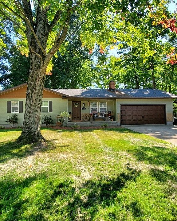 1st image of 656 Lakeview Dr