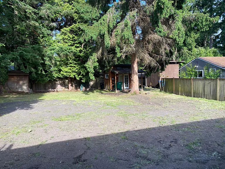 15520 32nd Ave NE — Photo 7