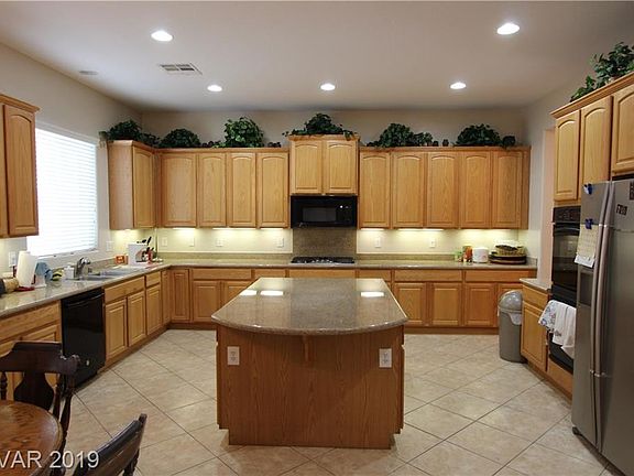 2nd image of 8528 Grand Palms Cir