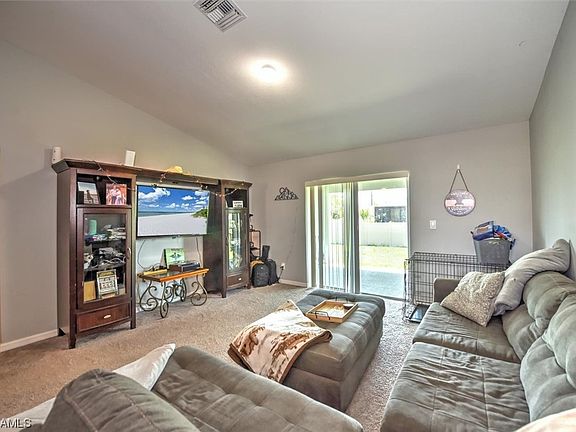 5th image of 3009 NE 7th Ave