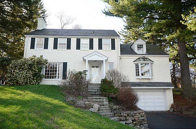 2nd image of 15 Oak Spring Dr