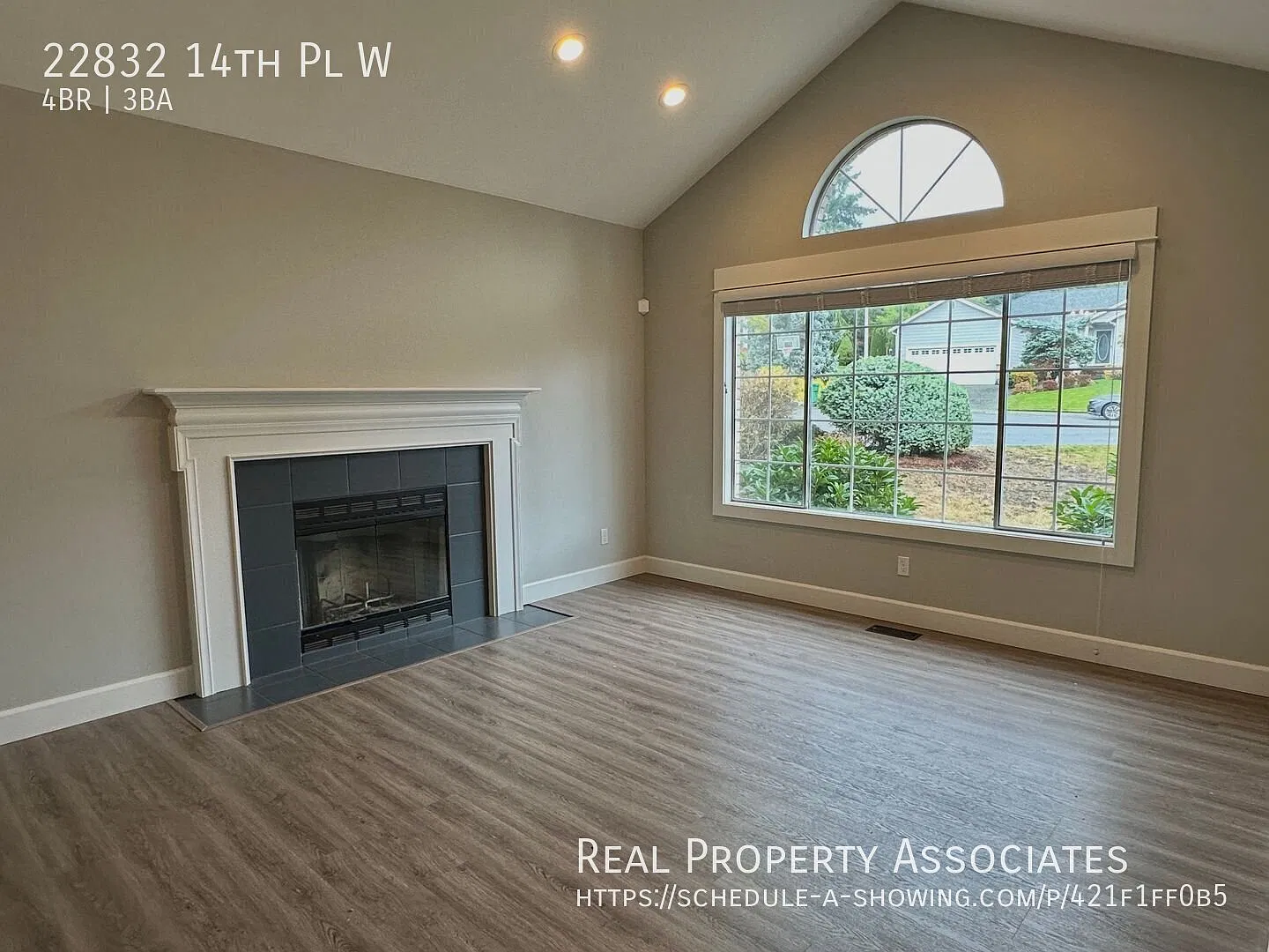 4-bdr Home w/ 3-Car Garage and Fenced Backyard — Photo 4