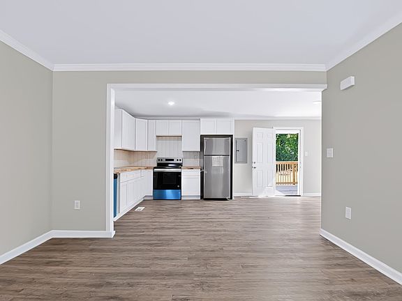 4th image of 532 Eugenia St