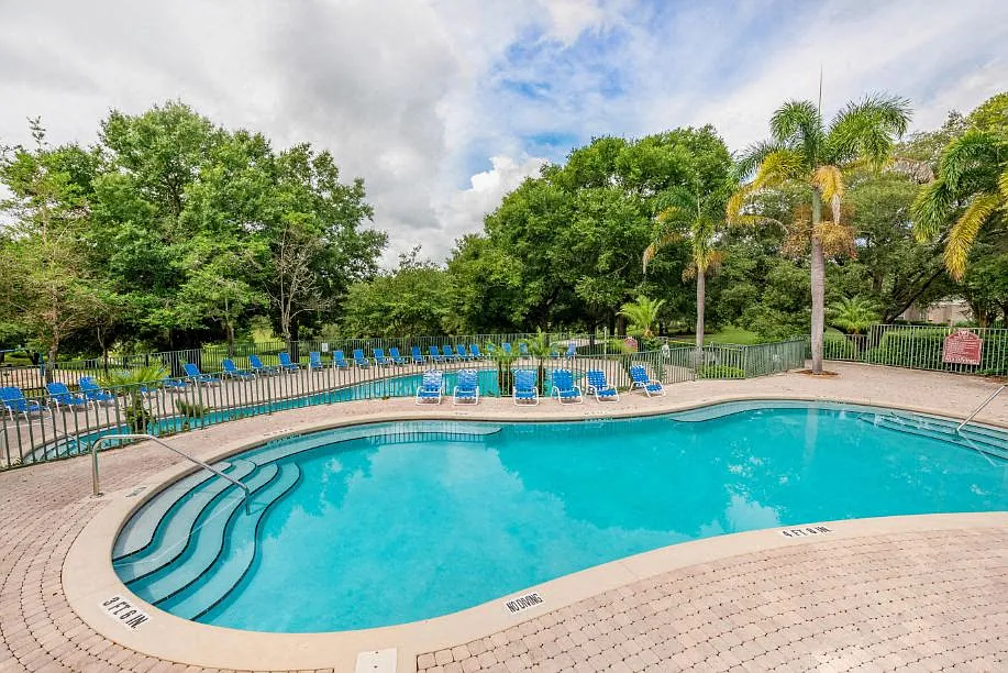Woodhill Apartments