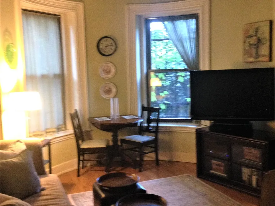 19 Albemarle St #2