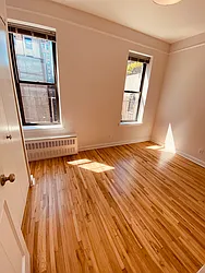 Rented by Metropolis Real Estate of Manhattan