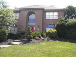 194 Carriage Ln, Pittsburgh, PA