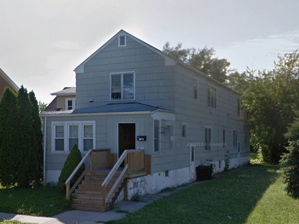 1st image of 716 Smith St #3