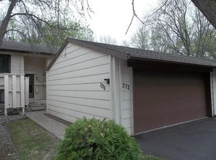 1372 Arden View Dr, Arden Hills, MN 55112