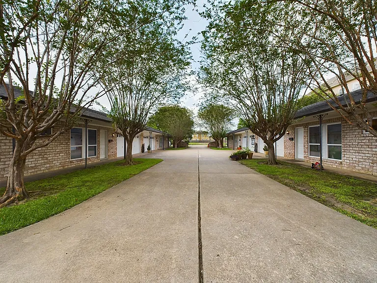 5627 Winsome Ln — Photo 29