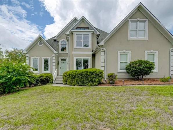 3356 Grandview Club Rd, Pfafftown, NC 27040