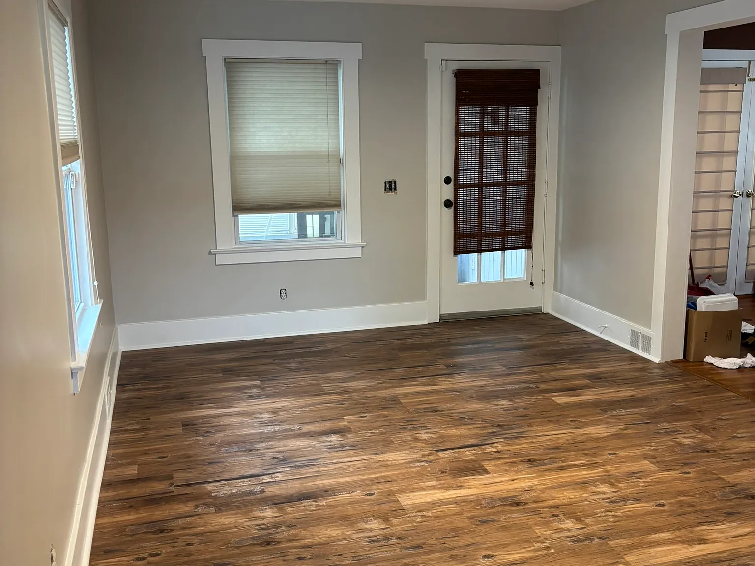 3 bed, 1056 sqft, $2,000 — Photo 2
