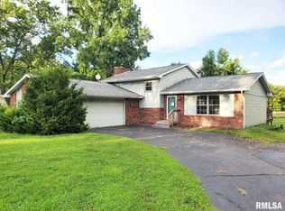 3658 Country View Pl, Salem, IL 62881