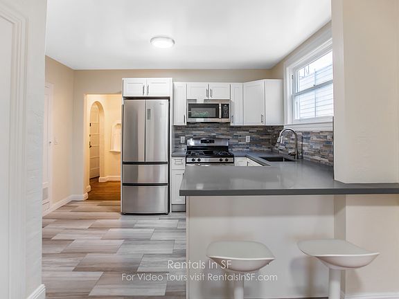 3rd image of 515 Shrader St APT 4