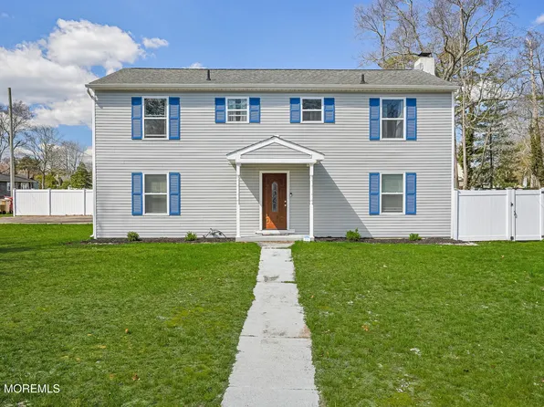 380 Trenton Avenue N, Bayville, NJ 08721