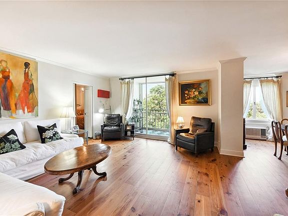 4th image of 1550 2nd St APT 5F