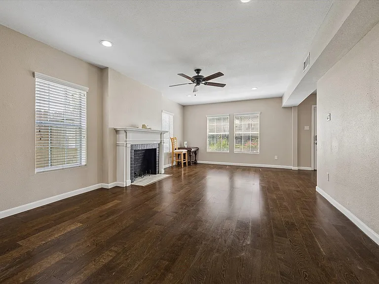 3817 Palm St — Photo 2
