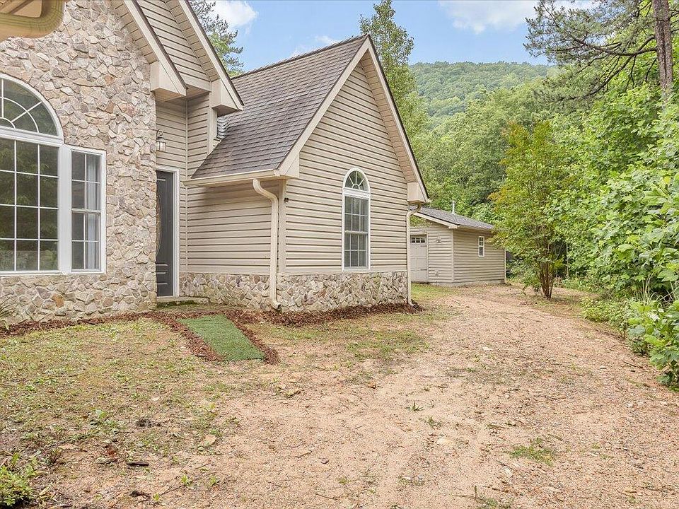 3075 Creekside Dr, Salem, VA 24153 Zillow