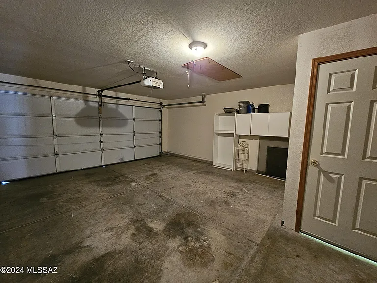 9827 N Stonecreek Pl — Photo 20