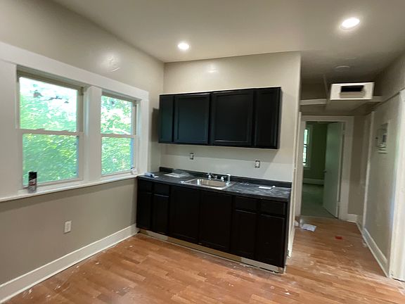 4th image of 971 E 141st St #8