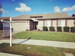 2618 W Porter Ave, Visalia, CA