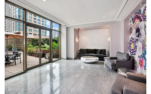 Sold by Douglas Elliman | media 21