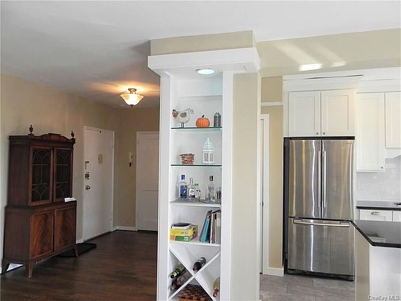 5th image of 1255 N Avenue C #6X