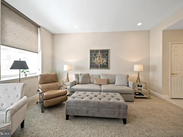 1600 Arch St APT 1804, Philadelphia, PA 19103