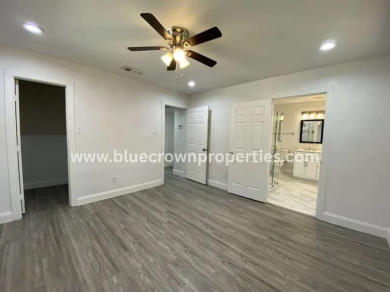 3035 Townsend Dr — Photo 8