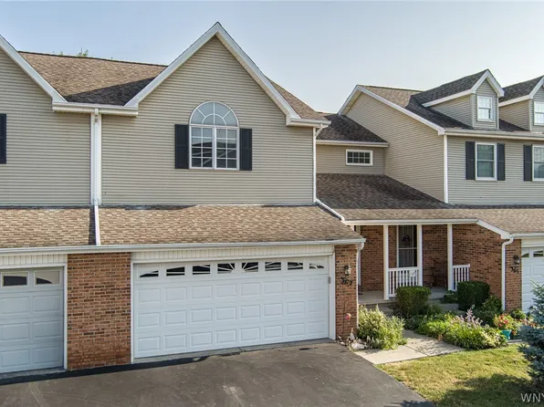 362 Forest Edge Dr, East Amherst, NY 14051