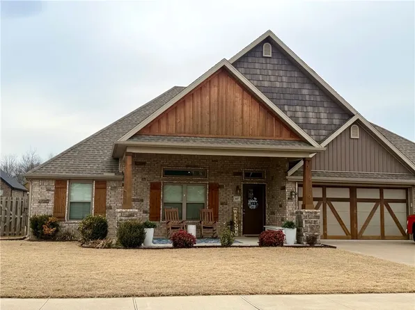 447 Payton Pl, Farmington, AR 72730