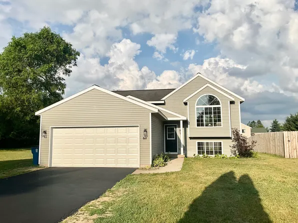 611 Willow St, Howard City, MI 49329
