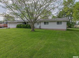 526 Hardacre Rd, Salem, IL 62881