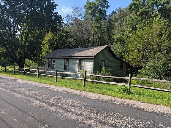 4th image of 9058 Leet Rd