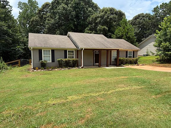 2nd image of 155 Pebble Ridge Dr