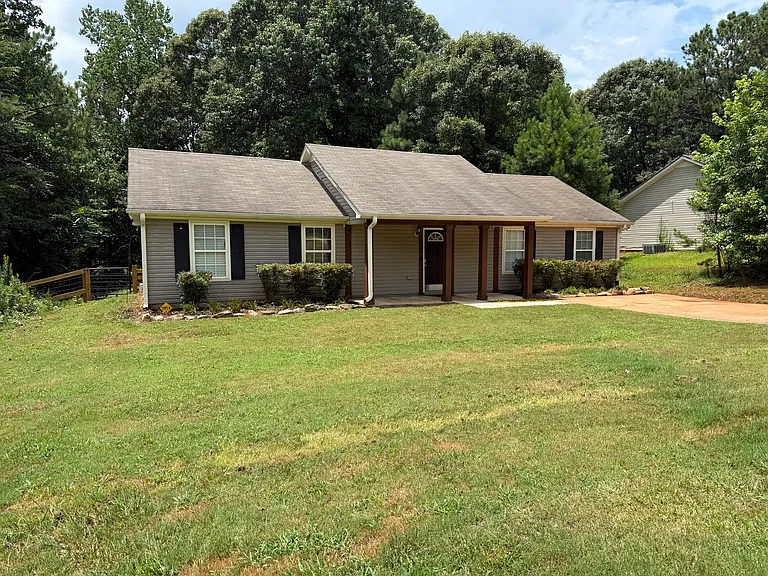 155 Pebble Ridge Dr — Photo 2