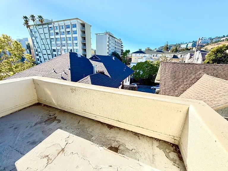 2409 College Ave — Photo 38