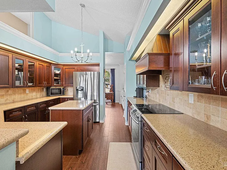 1672 Kauai Ct — Photo 14