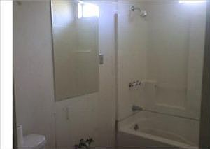 5th image of 1826 Porter St