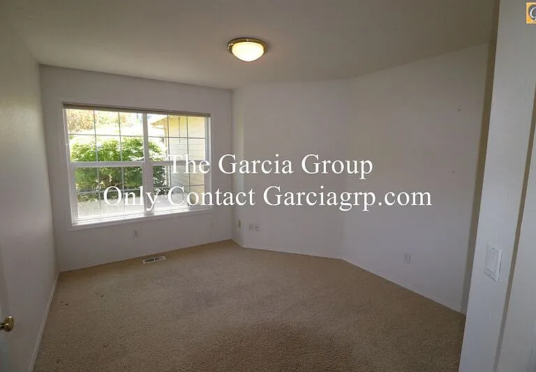 8955 SW Iowa Dr — Photo 37