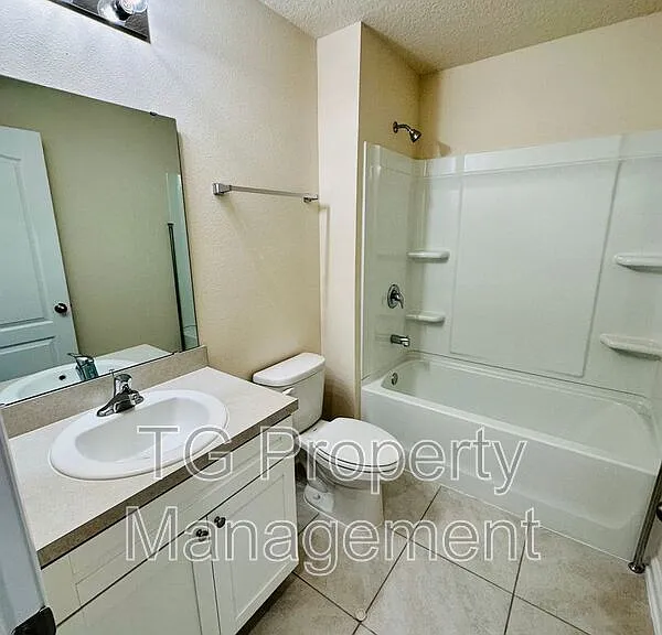 70 Oarsman Crossing Dr — Photo 13