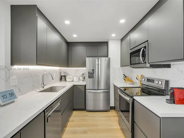 780 NE 69th St #1108 — Photo 12