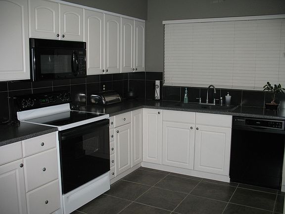 5th image of 3819 W Charleston Ave